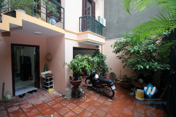 Budget house for rent in Hoang hoa tham, Ba Dinh